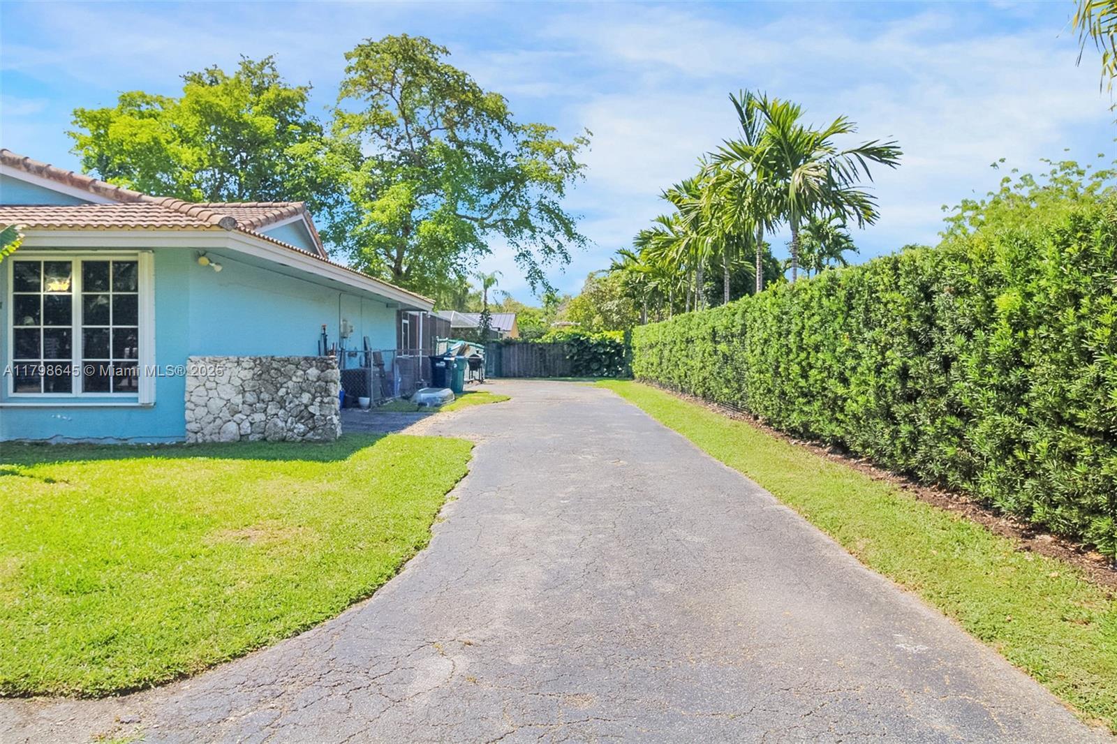 Property Photo: 7700 SW 168th Ter FL 33157