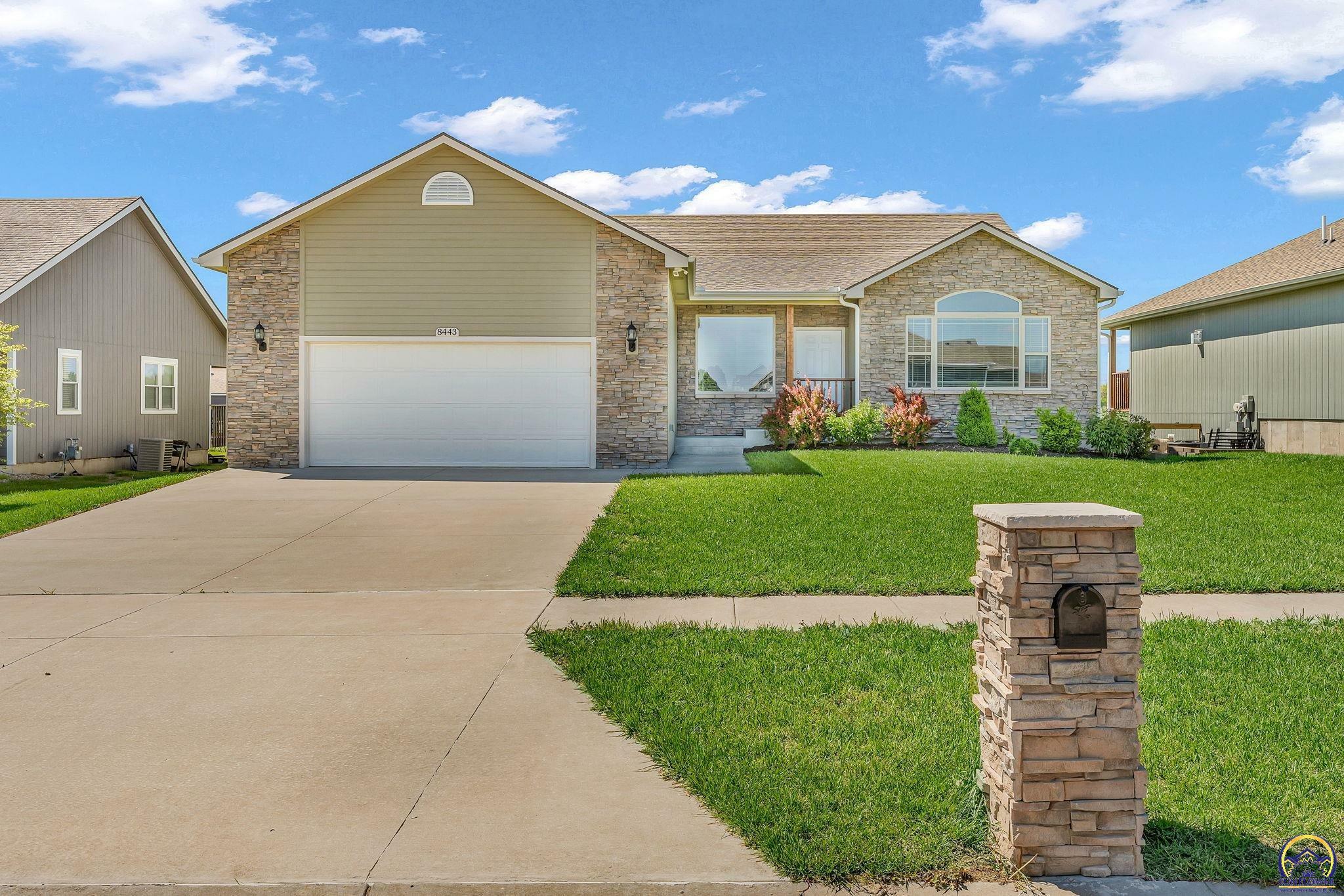 Property Photo: 8443 SW 30th St KS 66614