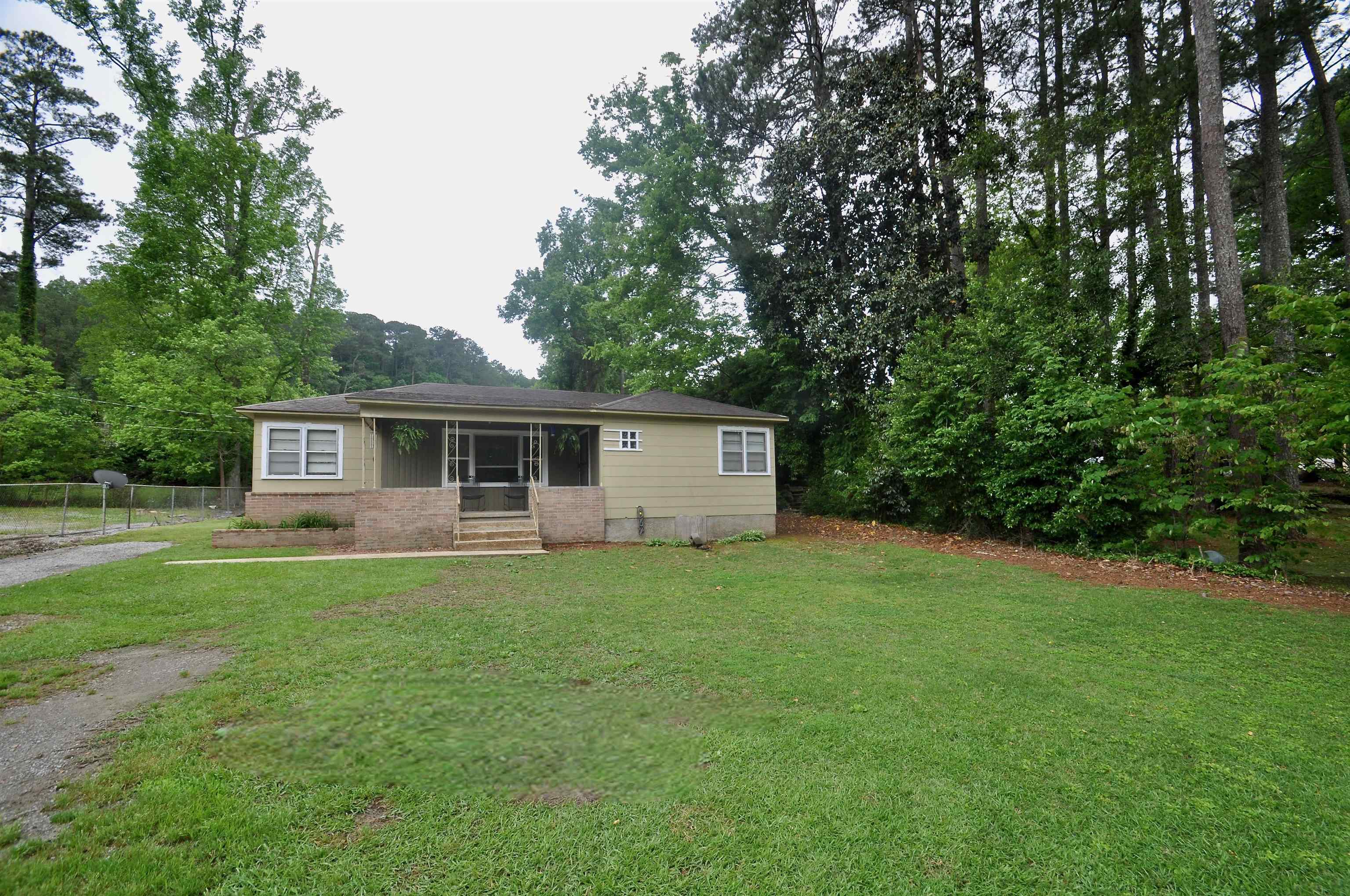 Property Photo: 1400 Lakeside Dr AL 35055 - CULLMAN