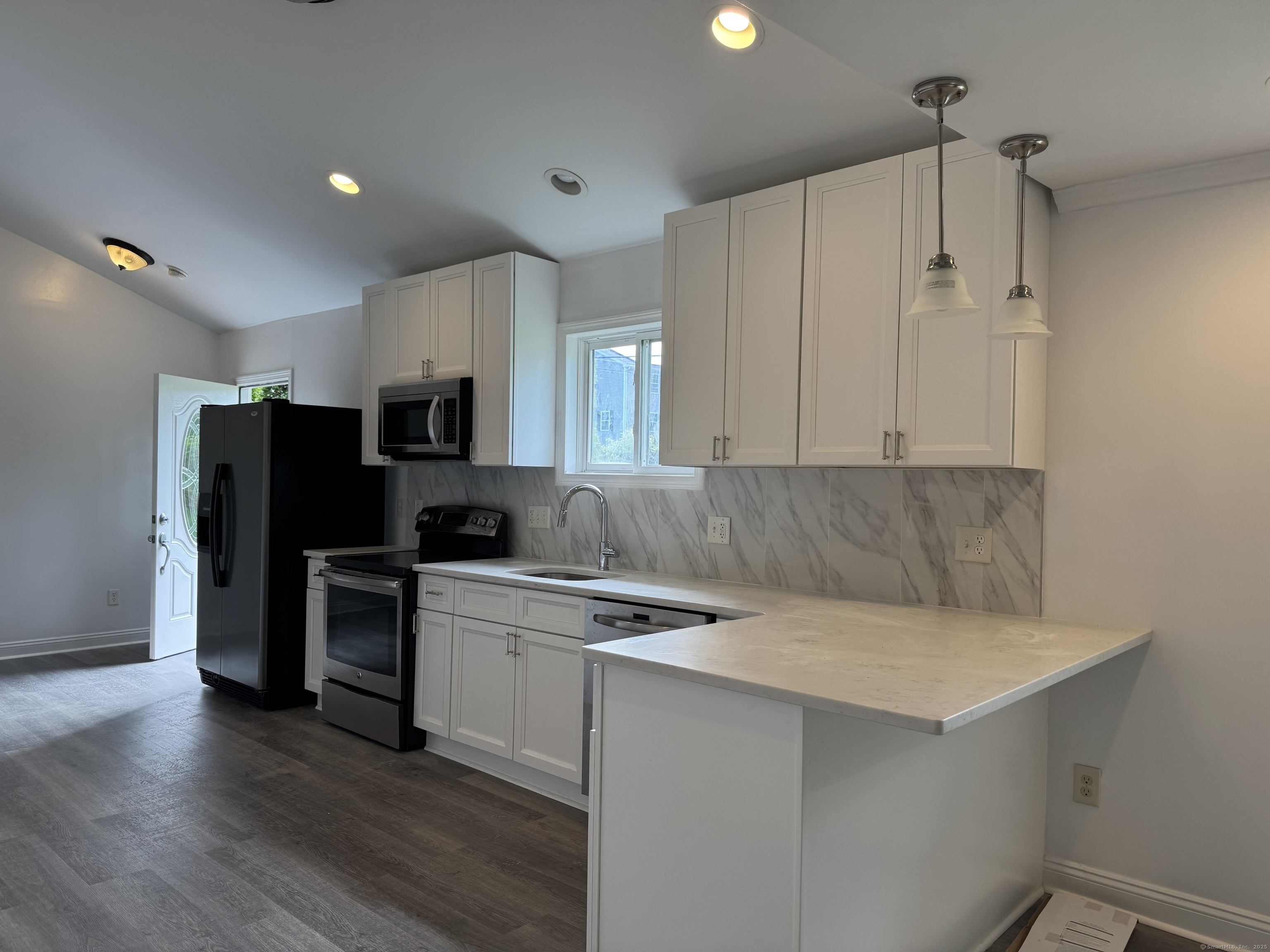 Property Photo: 39 Medford Street CT 06516