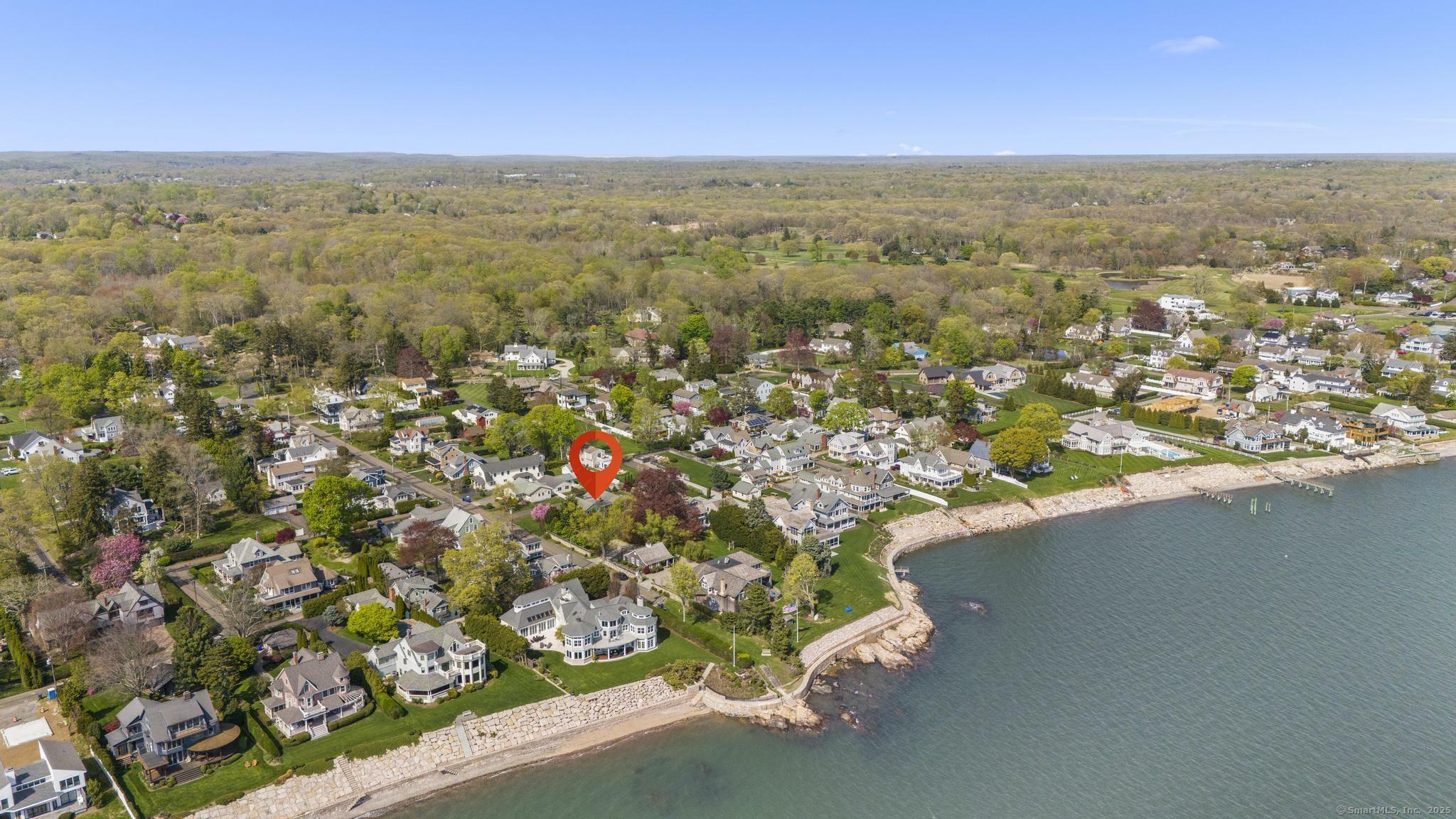 Property Photo:  29 Crescent Bluff Avenue  CT 06405 
