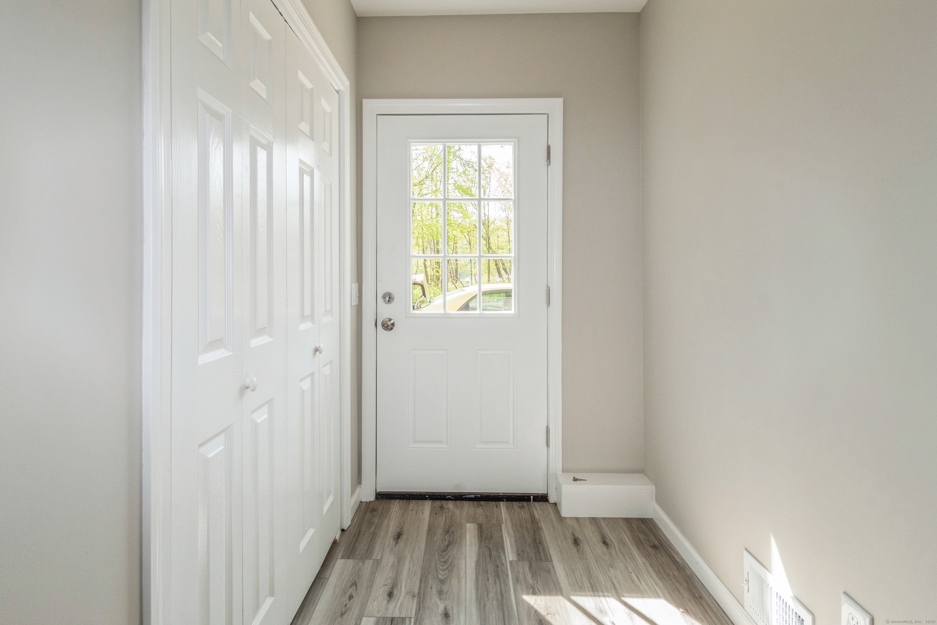 Property Photo: 13 Jeanette Street CT 06468