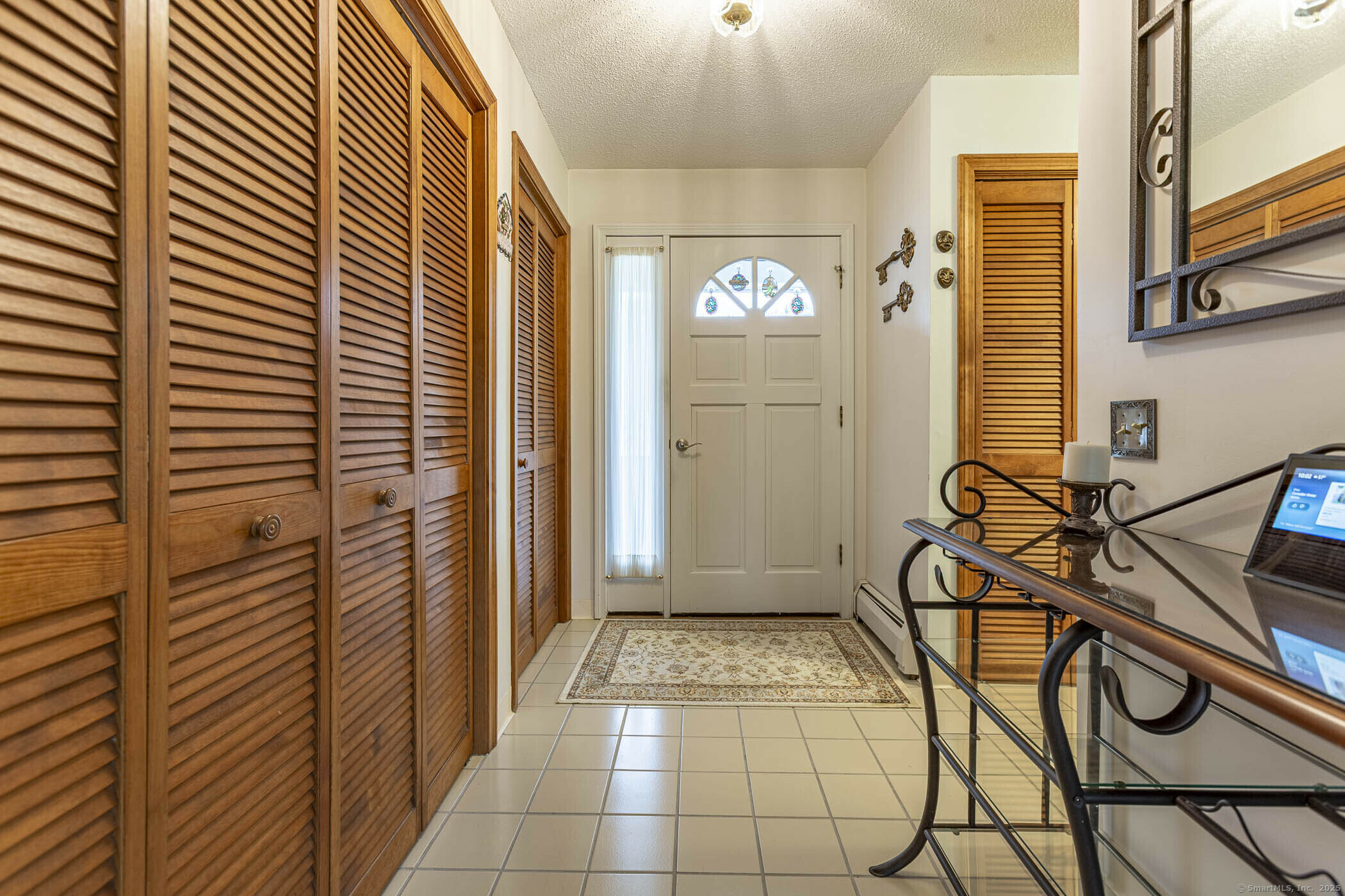 Property Photo: 24 Millbrook Court 24 CT 06111