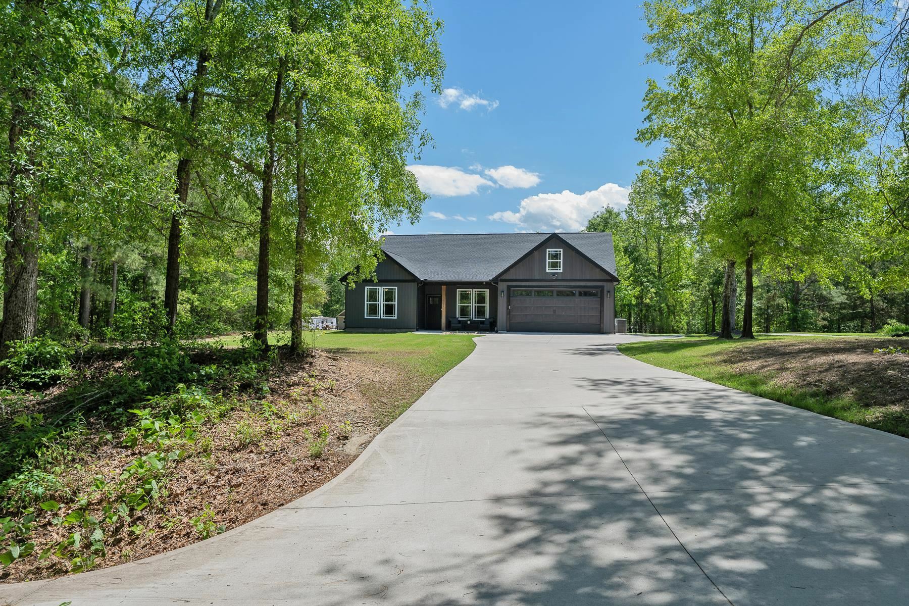 Property Photo: 713 Bradley Dill Road SC 29322