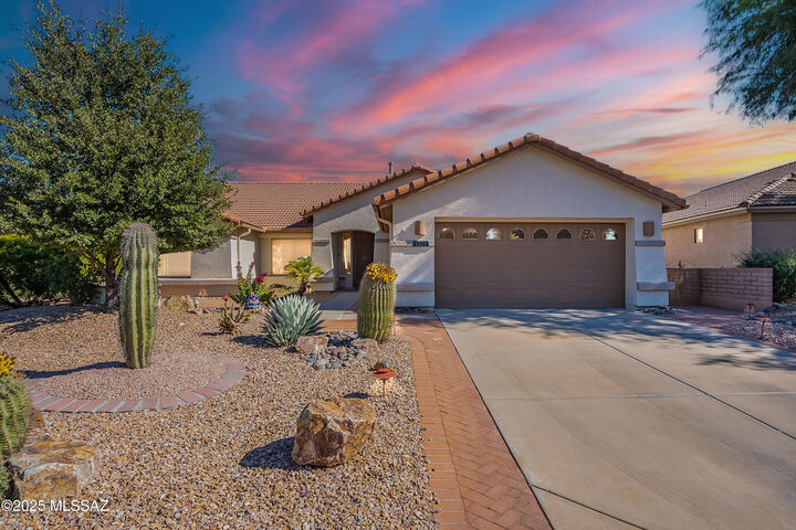 Property Photo: 1328 N Mahogany Gulch Lane AZ 85614