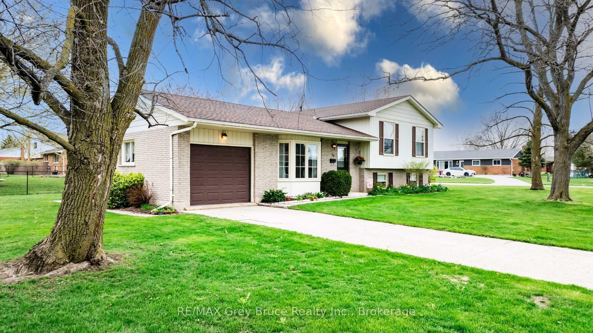 Property Photo: 36 Centennial Street ON N0G 1L0