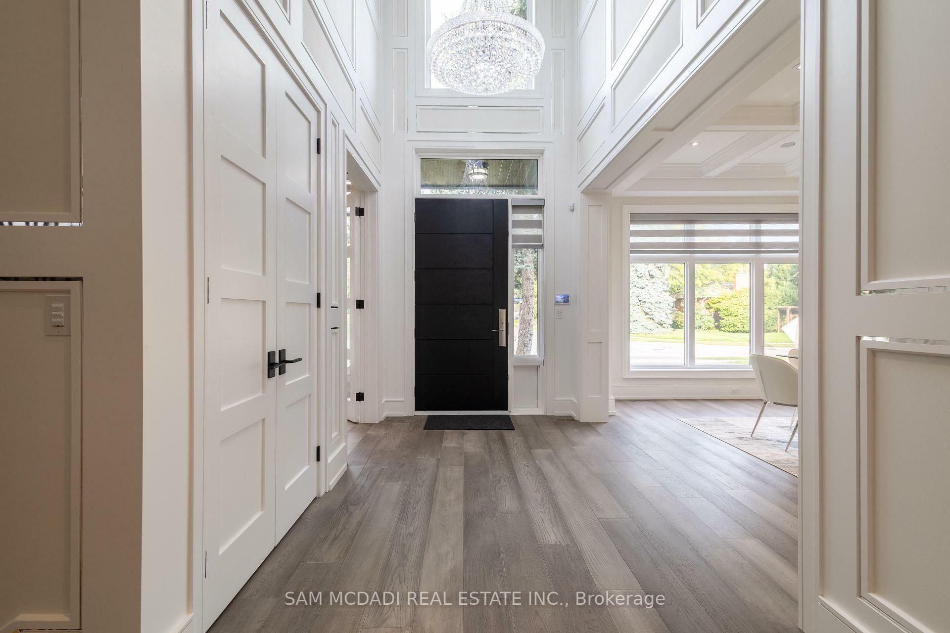 Property Photo: 1615 Petrie Way ON L5J 1G8