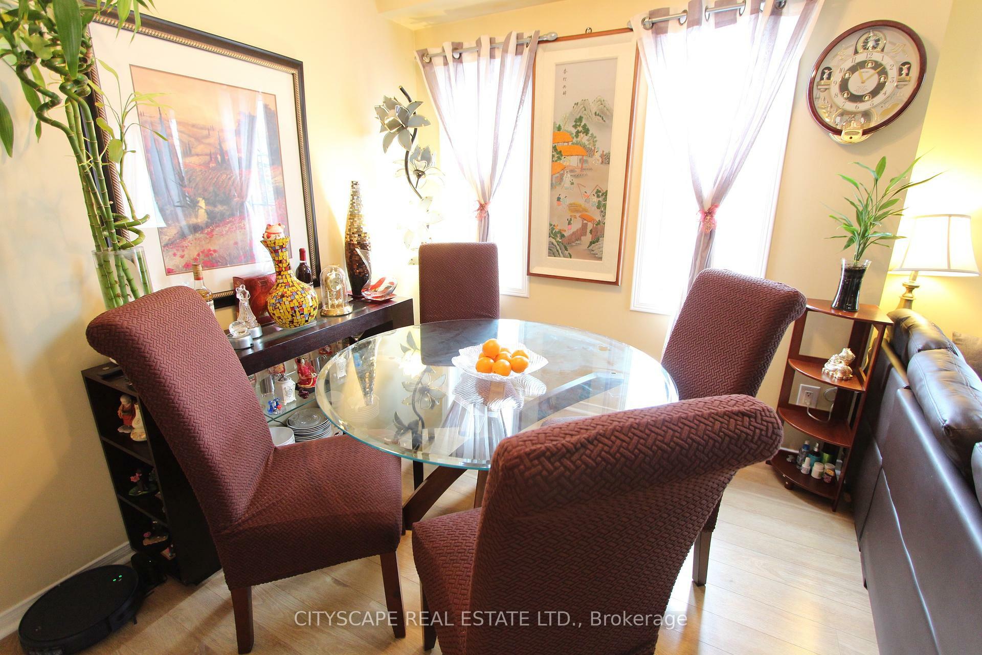 Property Photo: 3055 Elmcreek Road 7 ON L5B 4J9