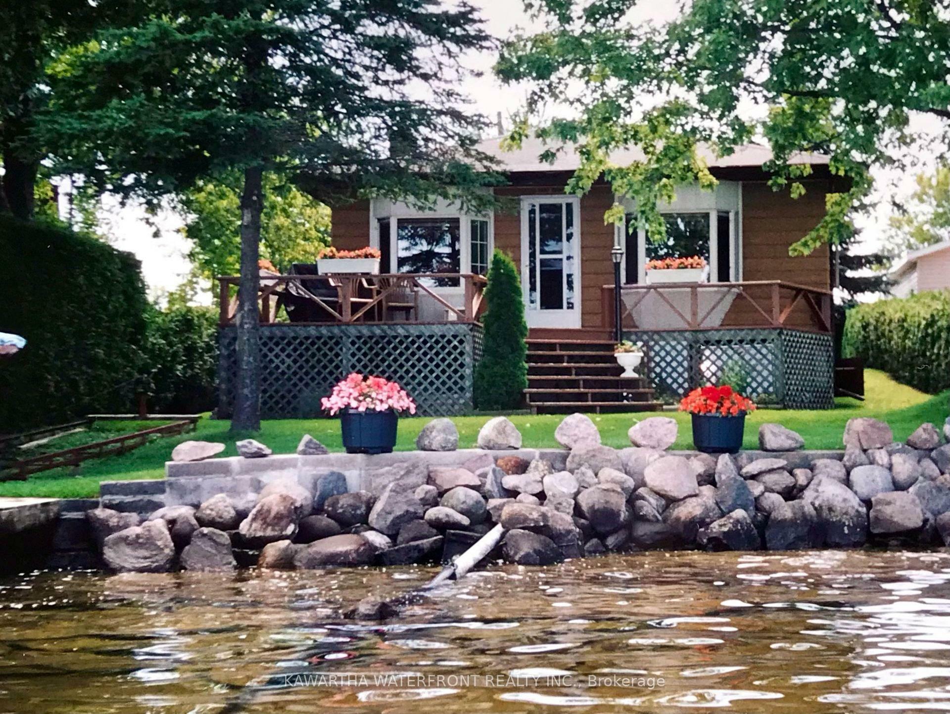 Property Photo: 6 Oriole Road ON K0M 1N0