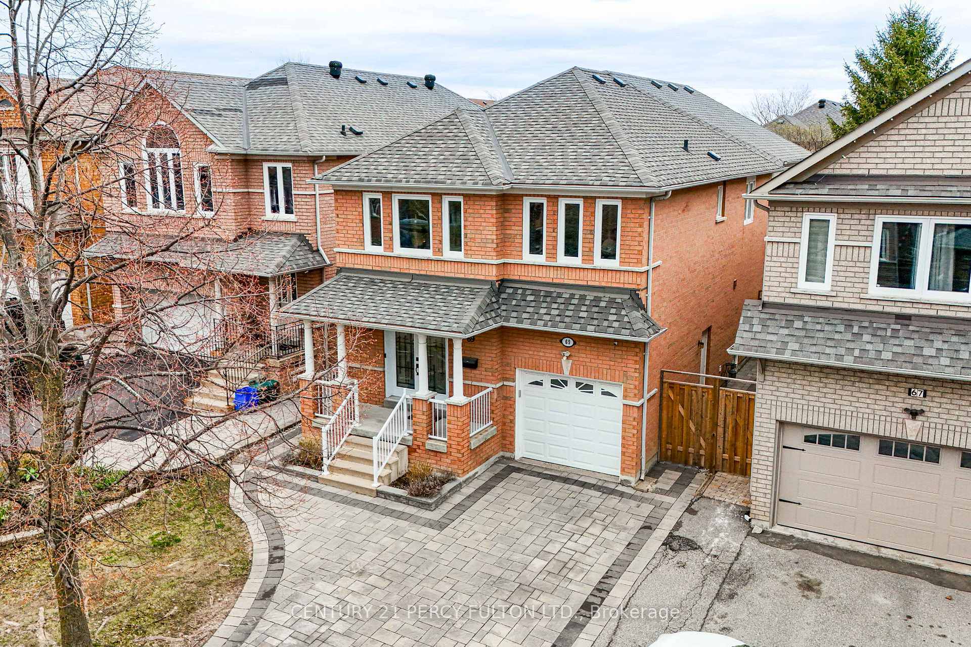 Photo de la propriété: 69 Ray Street ON L3R 4R6