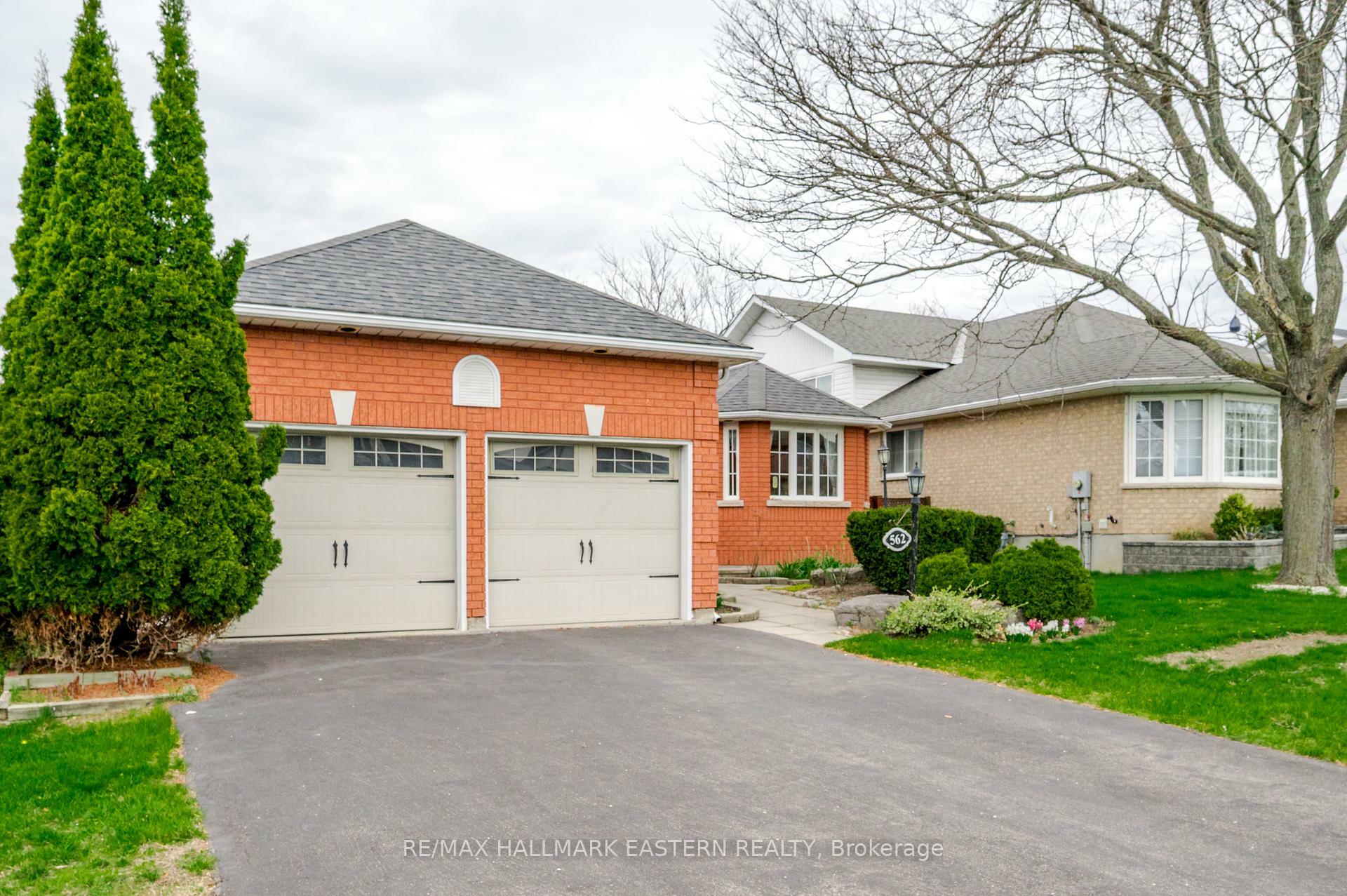 Property Photo: 562 Westman Avenue ON K9K 2H3