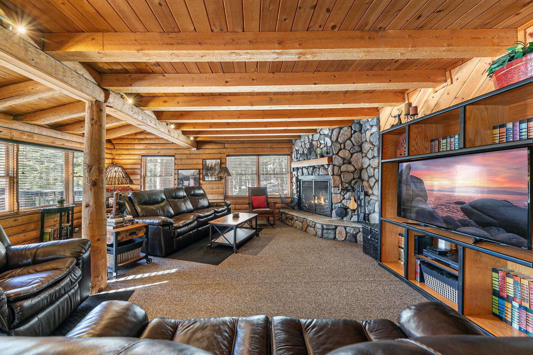 12103 Northwoods Boulevard  Truckee CA 96161 photo
