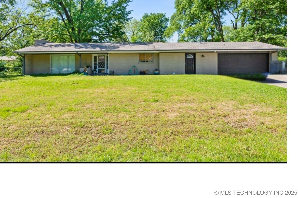 Property Photo: 1014 SE 3rd Street OK 74467