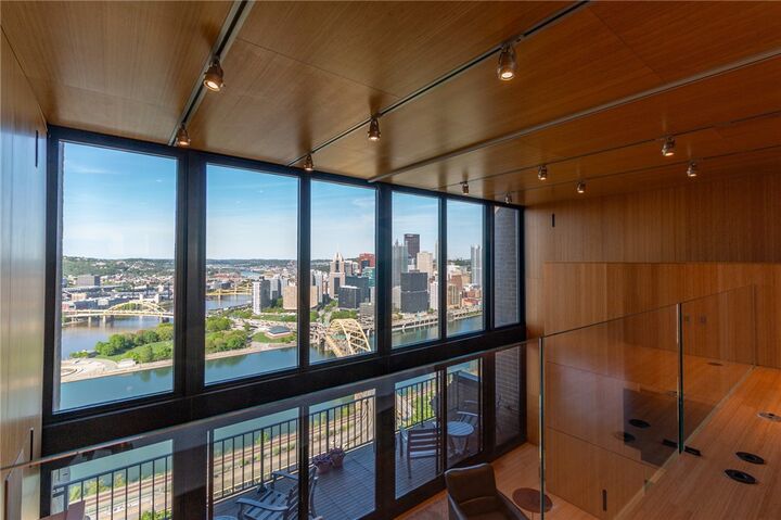 Property Photo: 1000 Grandview Ave 1207 PA 15211