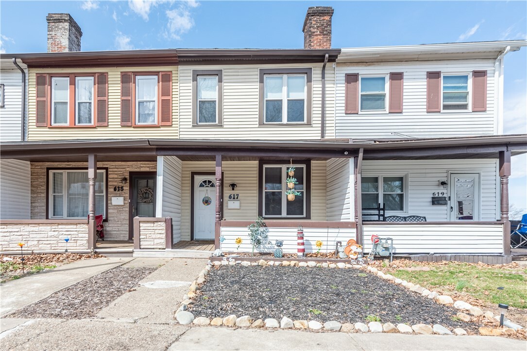 Property Photo: 617 E 19th Ave PA 15120