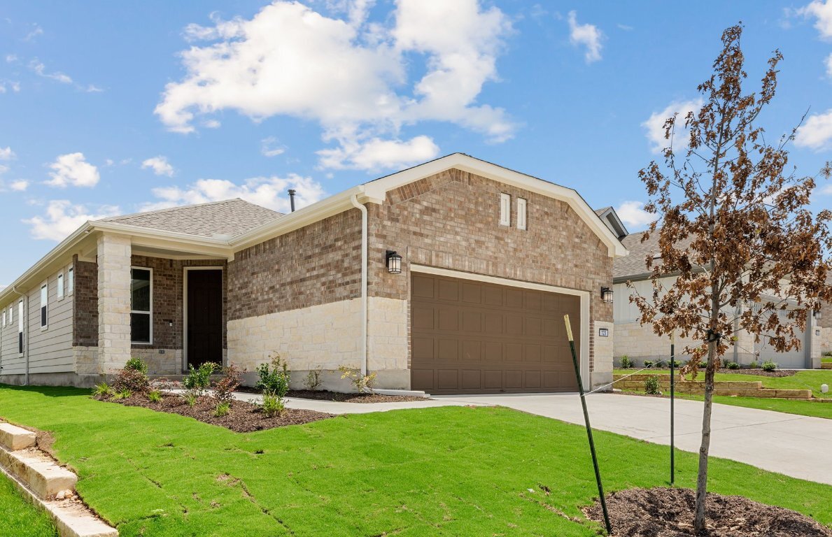 Property Photo:  123 Crossbar Street  TX 78633 