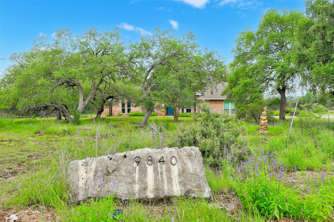Property Photo: 9840 N Live Oak Road TX 76571