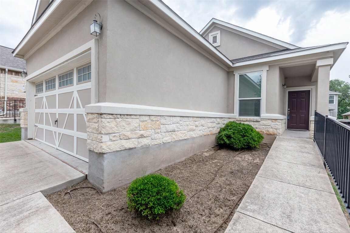 Property Photo: 9005 Pin Brush Drive TX 78748