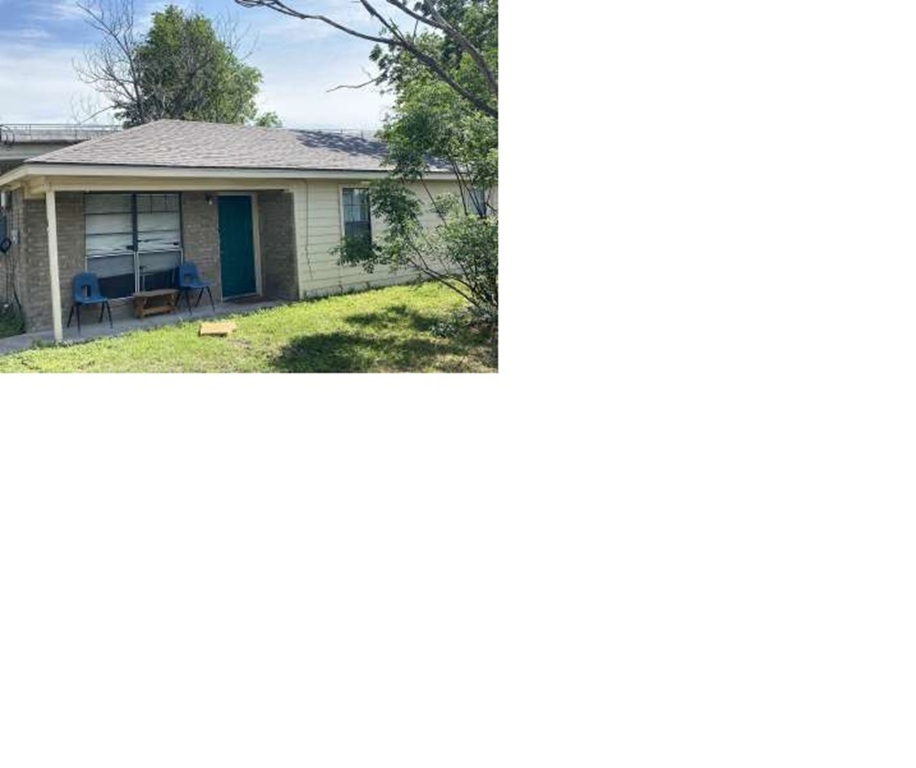 Property Photo: 5 S 19th Street TX 76504