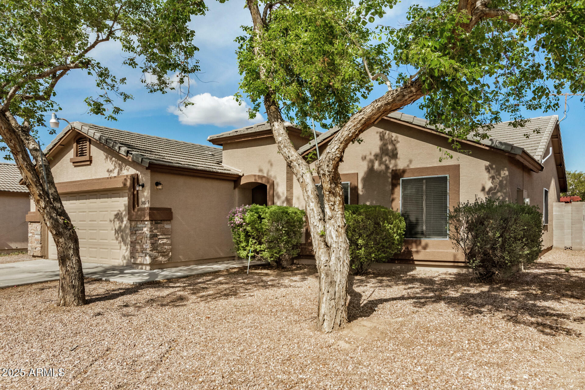 Property Photo: 3029 N 83rd Lane AZ 85037