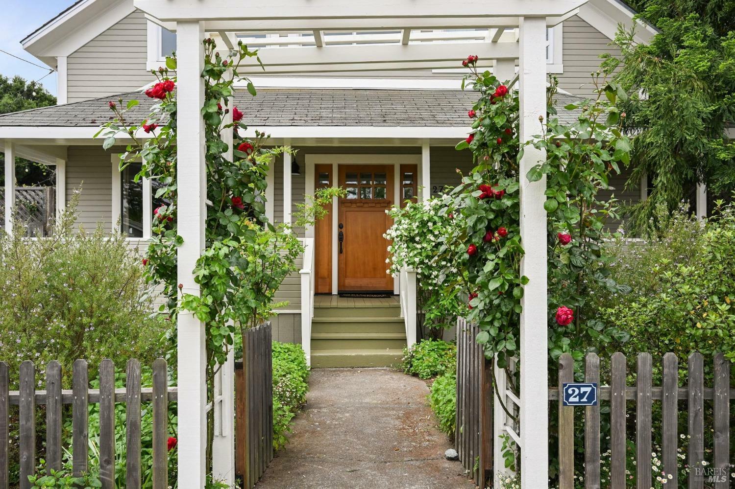 Property Photo: 27 Webster Street CA 94952