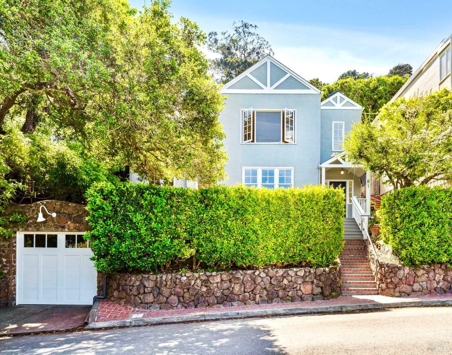 Property Photo:  81 Cazneau Avenue  CA 94965 
