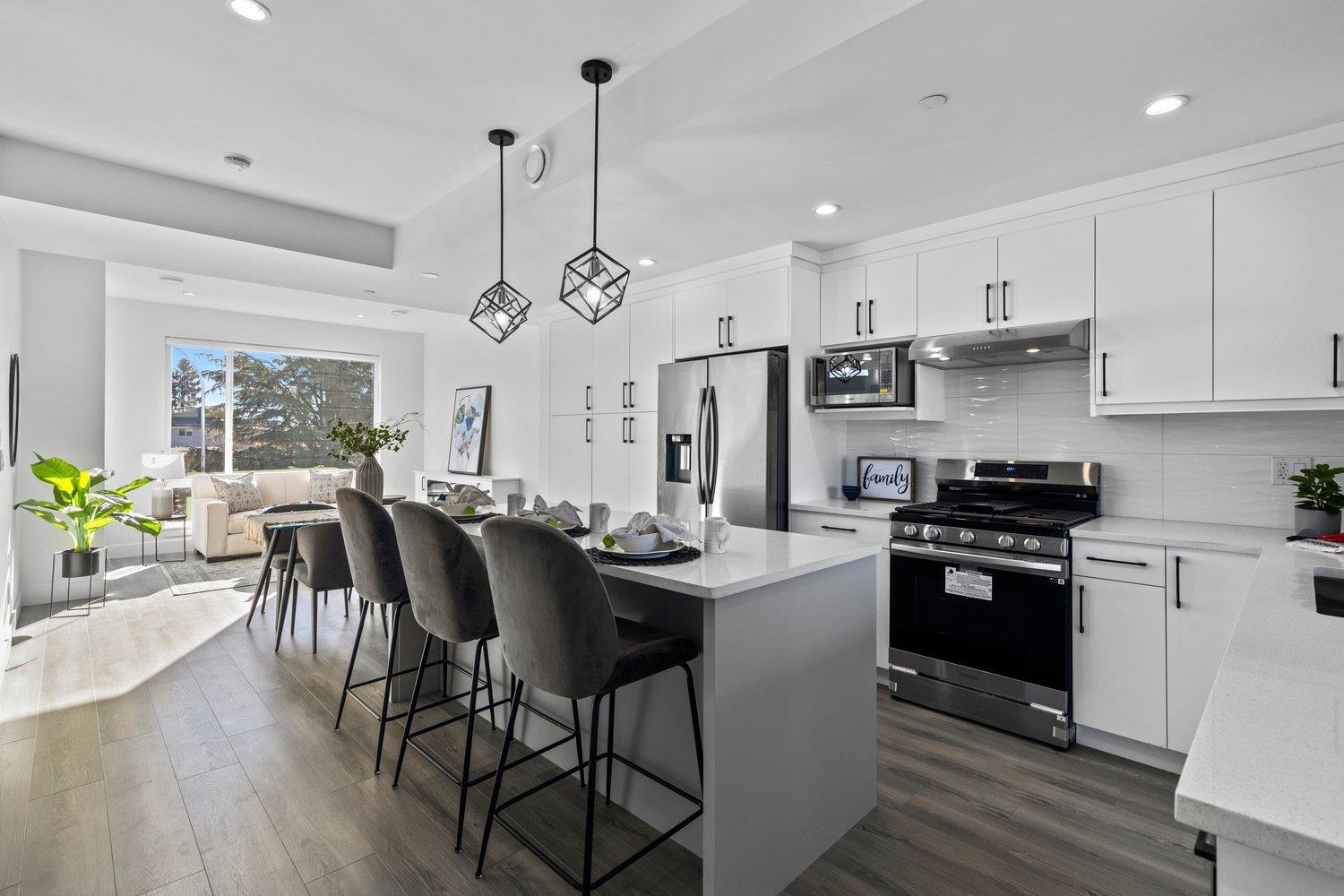 Property Photo: 9603 Broadway Street 5 BC V2P 5T7