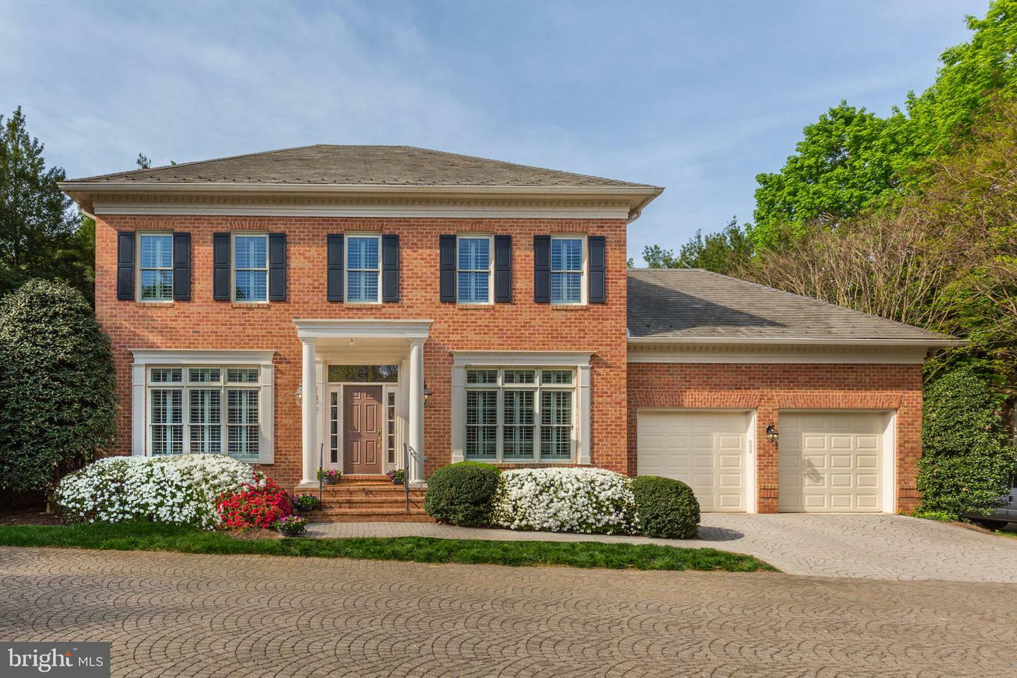 Property Photo: 7927 Sandalfoot Drive MD 20854