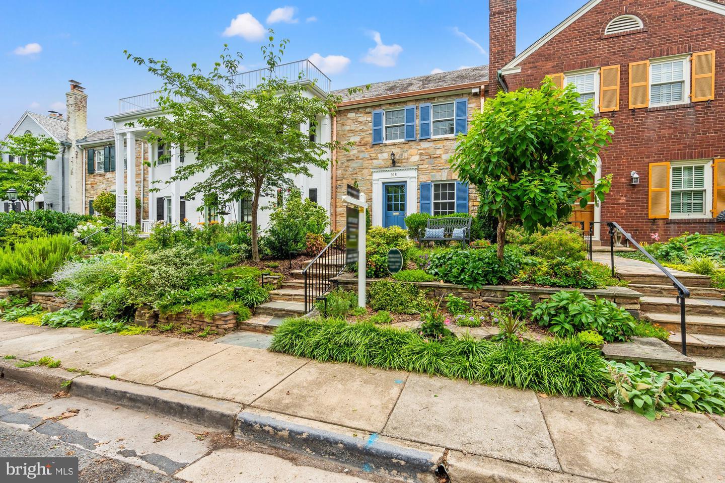 Property Photo:  918 S Saint Asaph Street  VA 22314 