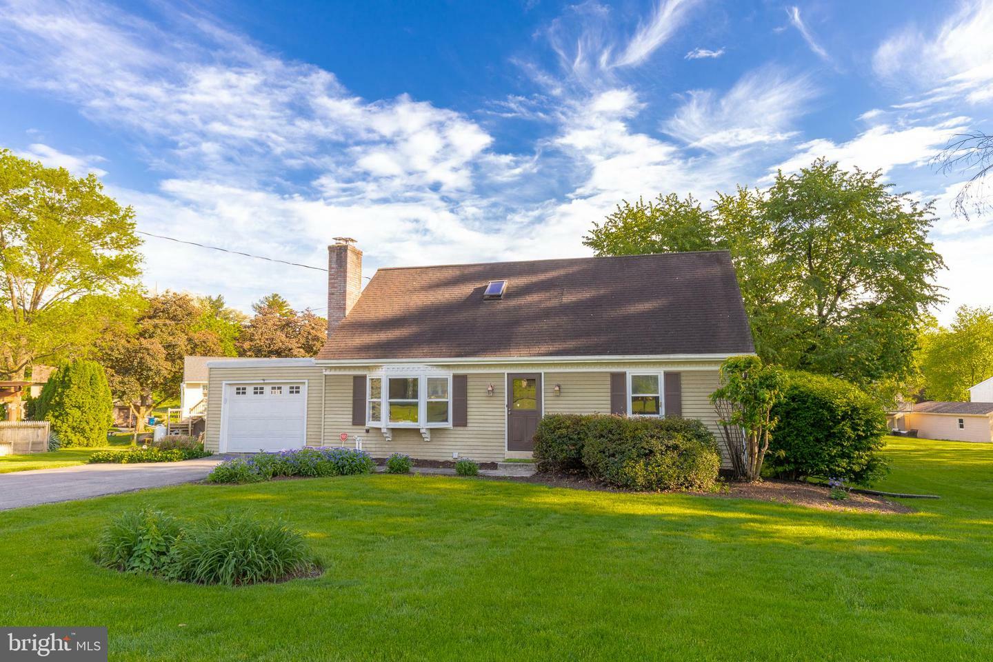 Property Photo: 246 Froelich Avenue PA 17554
