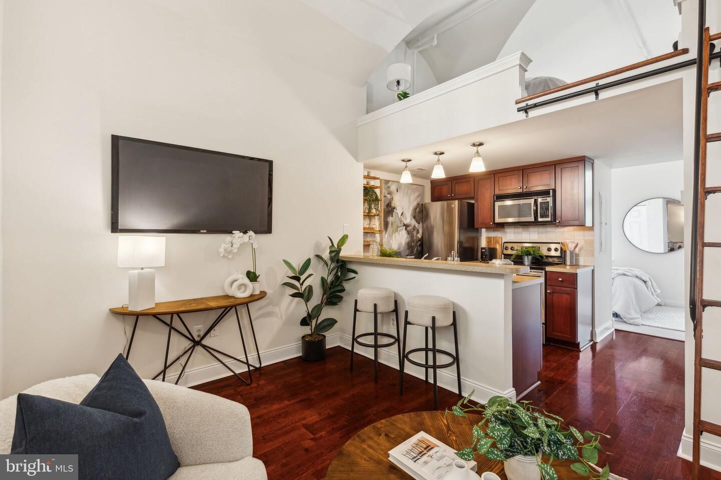Property Photo:  1 Academy Circle 219  PA 19146 