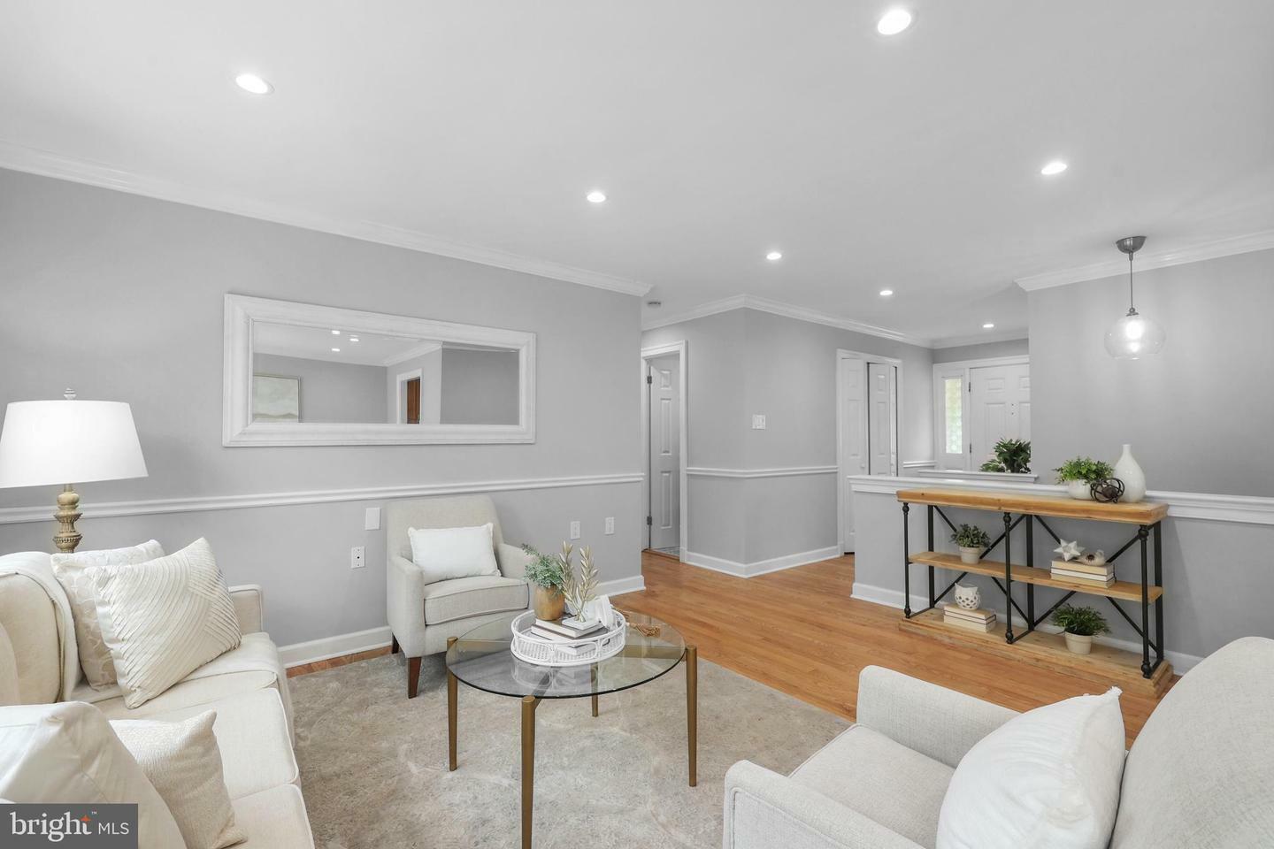 Property Photo: 3200 Manitoba Drive VA 22192