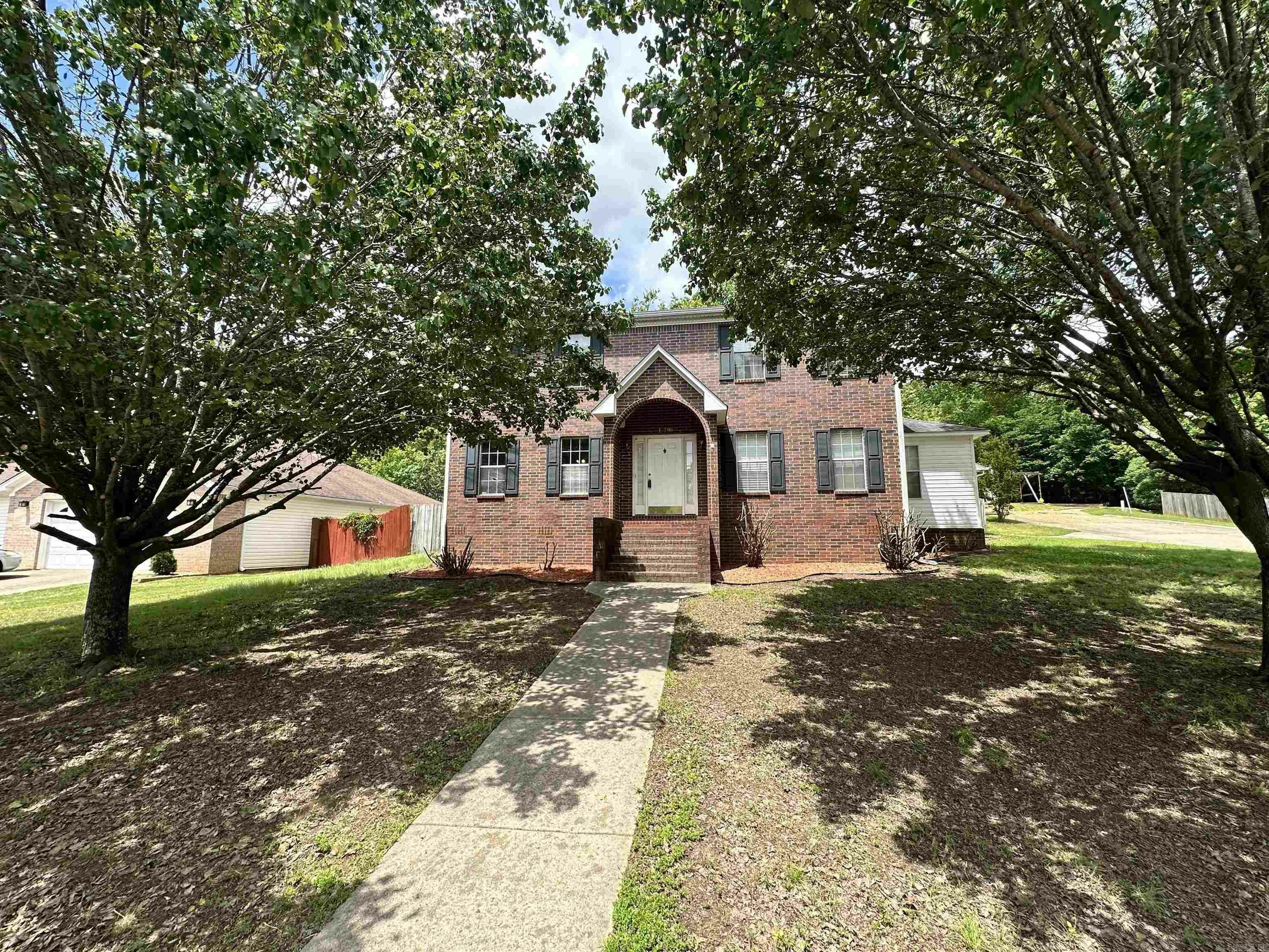 Property Photo: 13700 Carrington Place Dr AR 72002