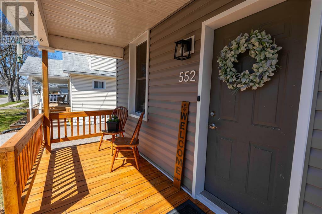 Property Photo: 552 Wellington Street ON N7T 1H9