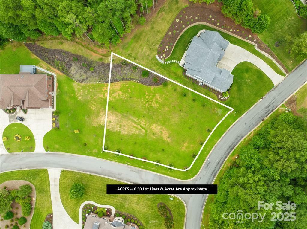 Property Photo: 2 Royal Vista Way NC 28630