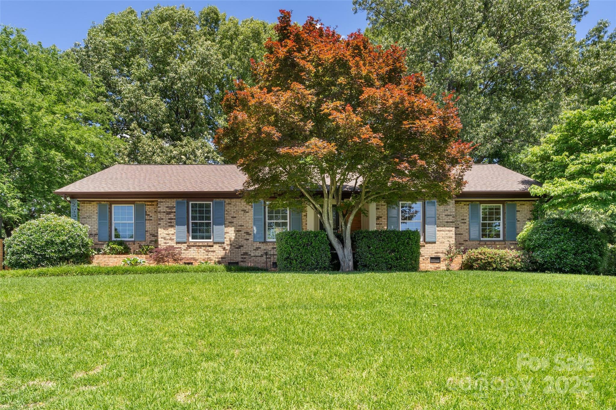 Property Photo: 232 Scottridge Drive NC 28217