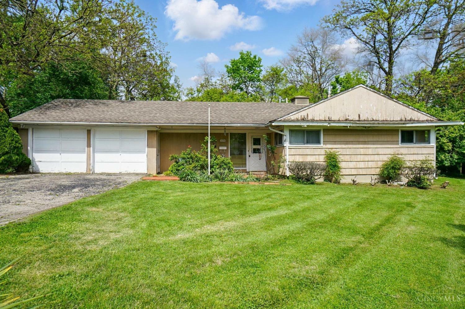 Property Photo: 3174 W Tower Lane OH 45238