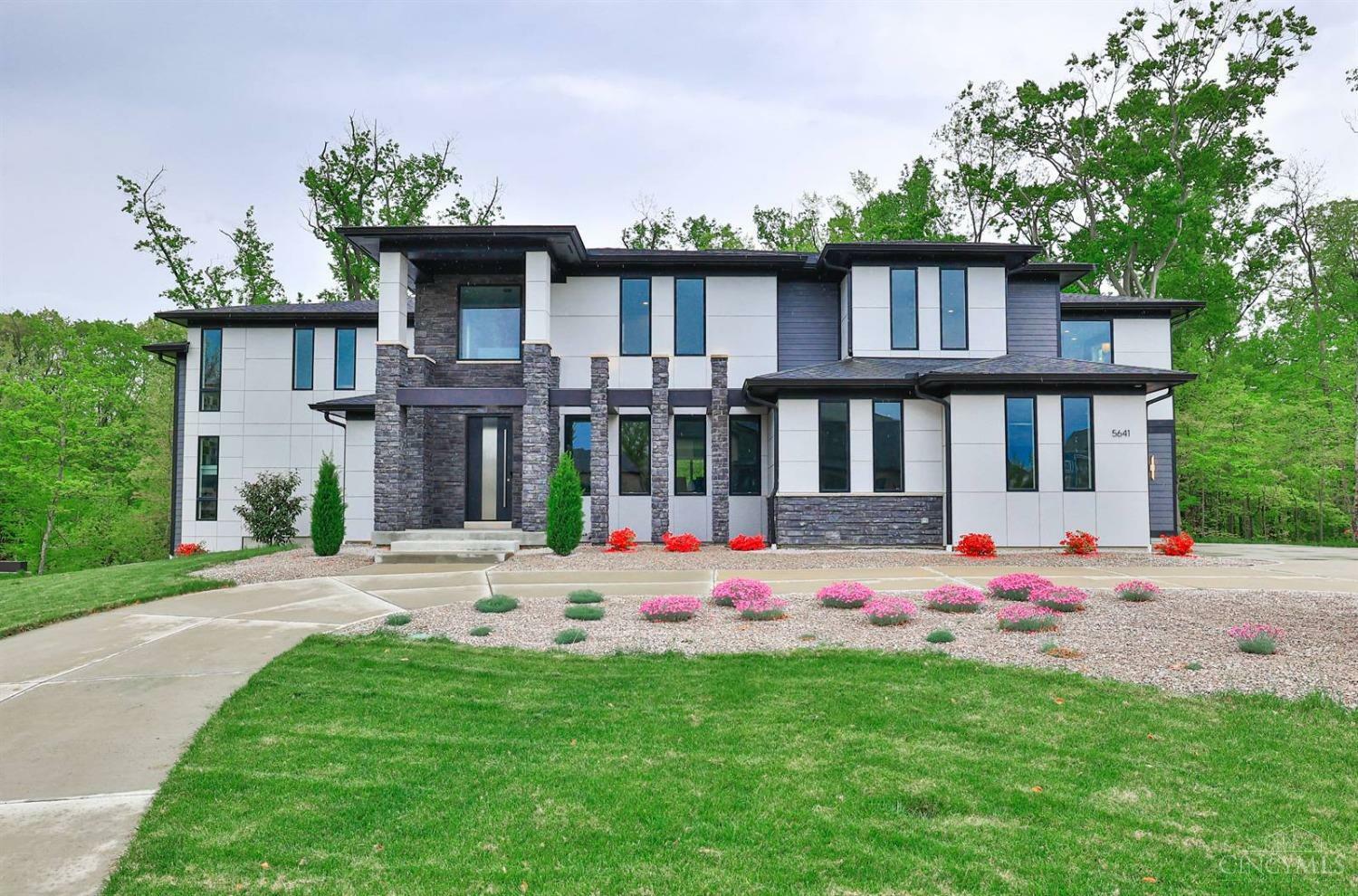 Property Photo: 5641 Melbury Court OH 45040