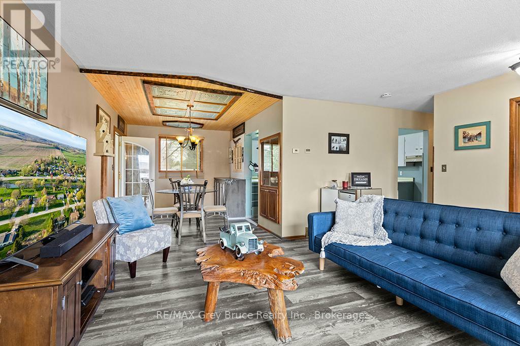 Property Photo: 36 Thomas Street West ON N0H 1A0