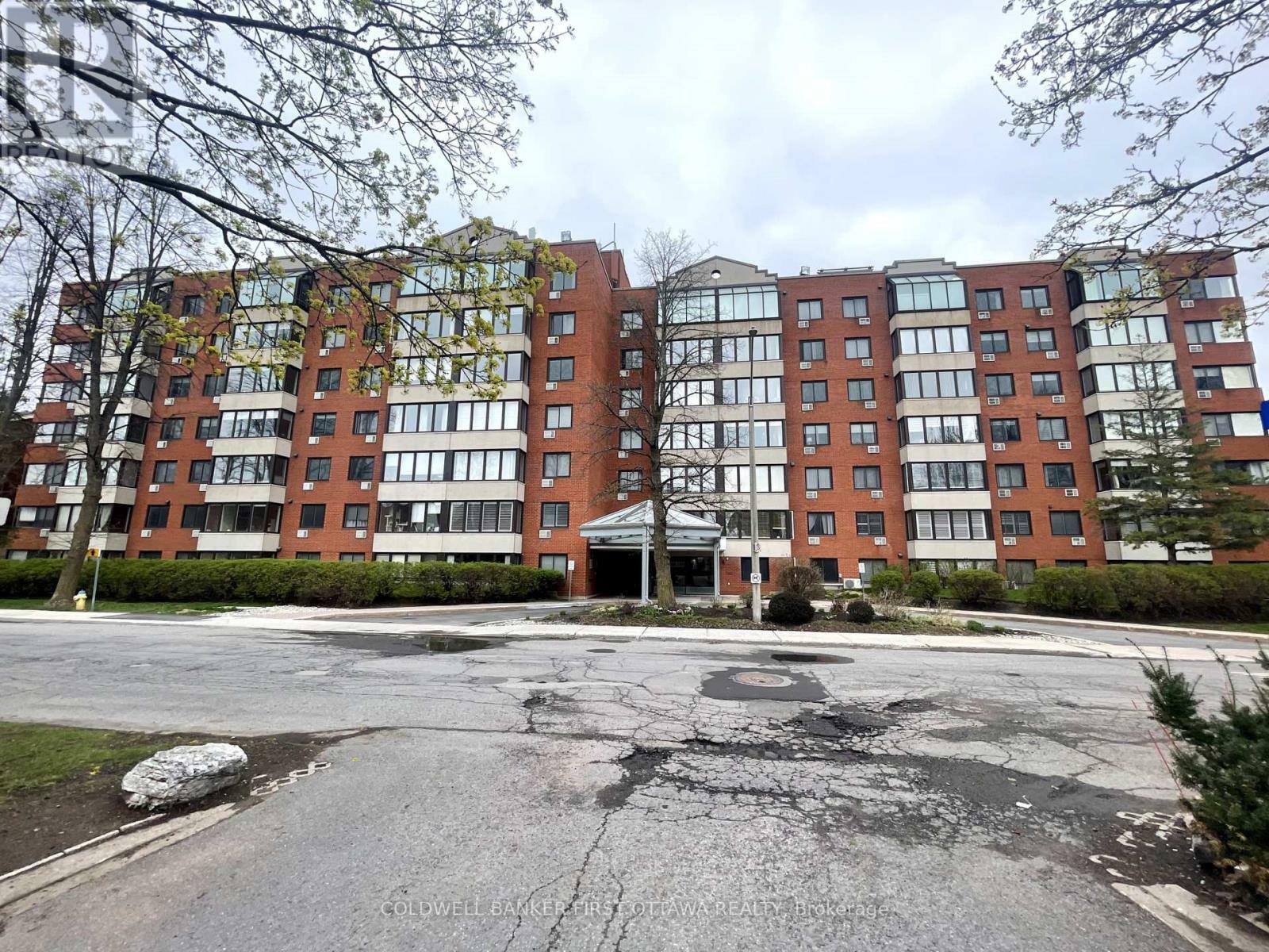 Property Photo: 225 Alvin Road 111 ON K1K 4H6