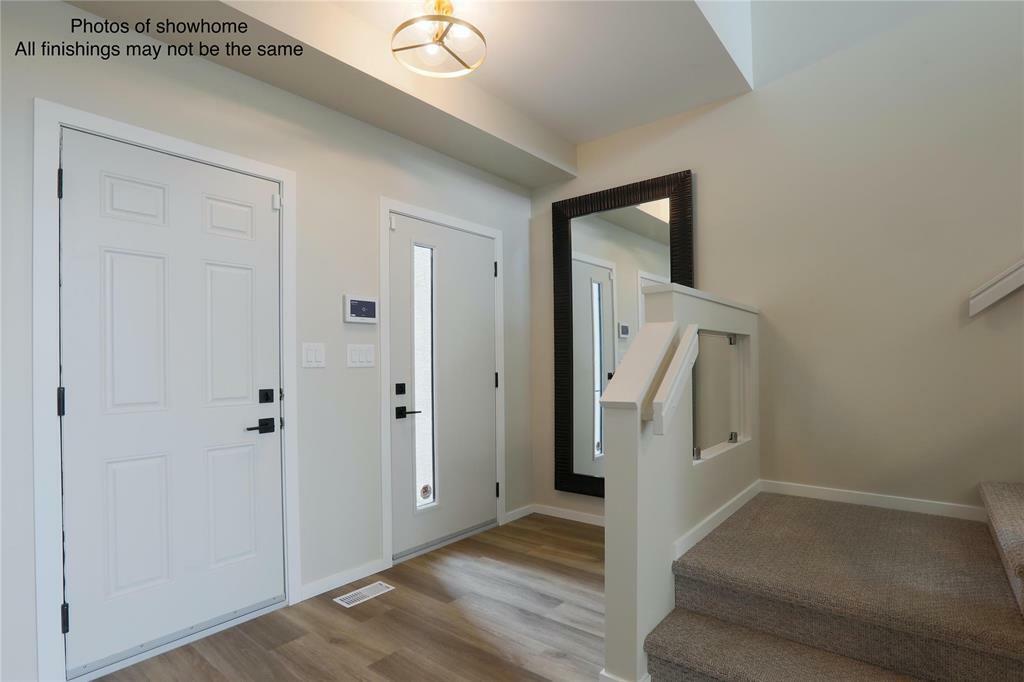 Property Photo: 362 Bill Briercliffe Drive MB R3W 0X0