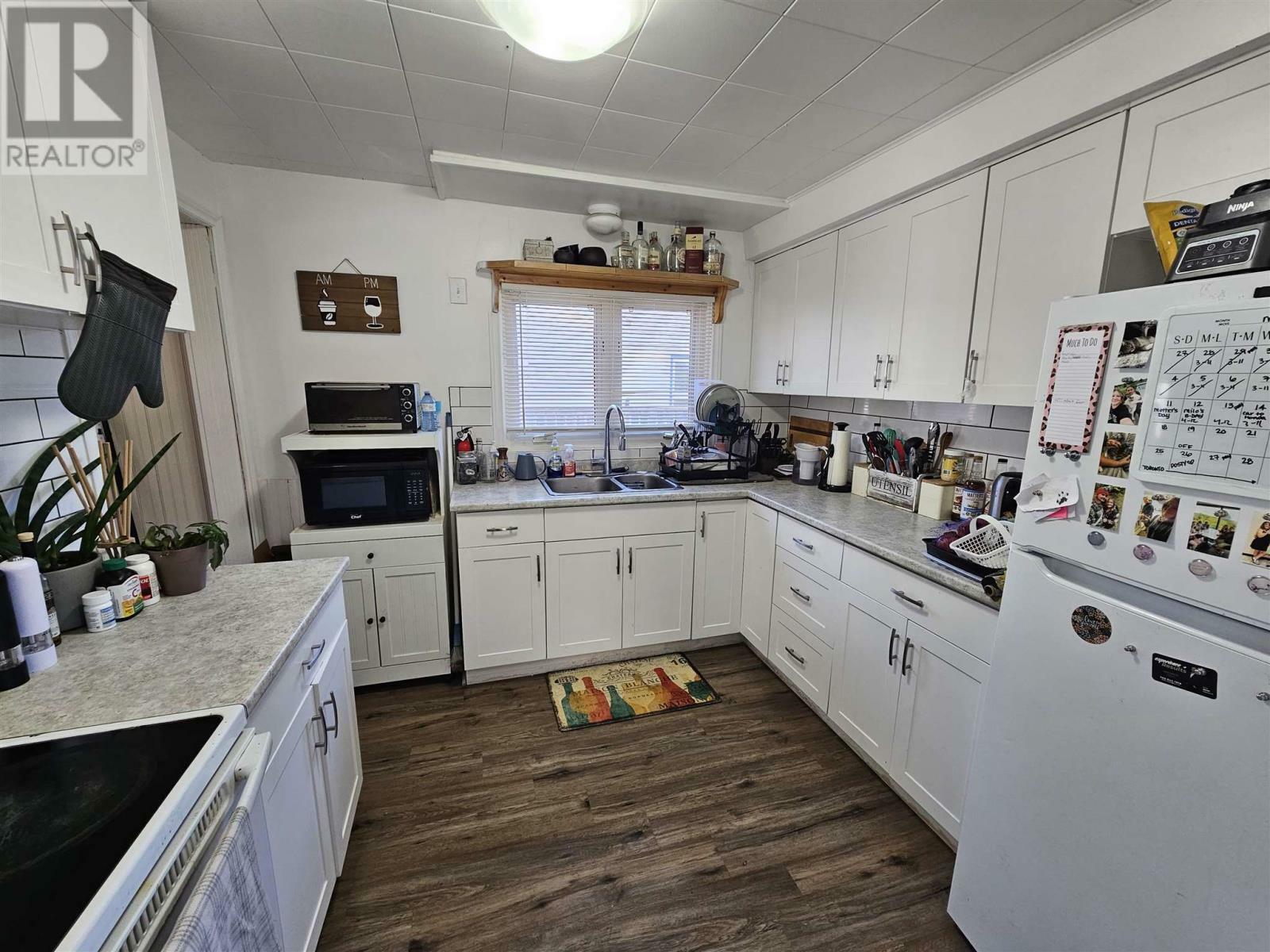 Property Photo: 127 Pardee Ave ON P6B 1W6