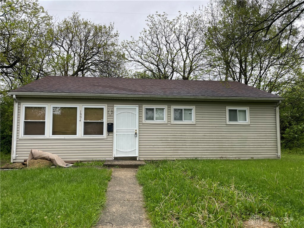 Property Photo: 1594 Graham Place OH 45417