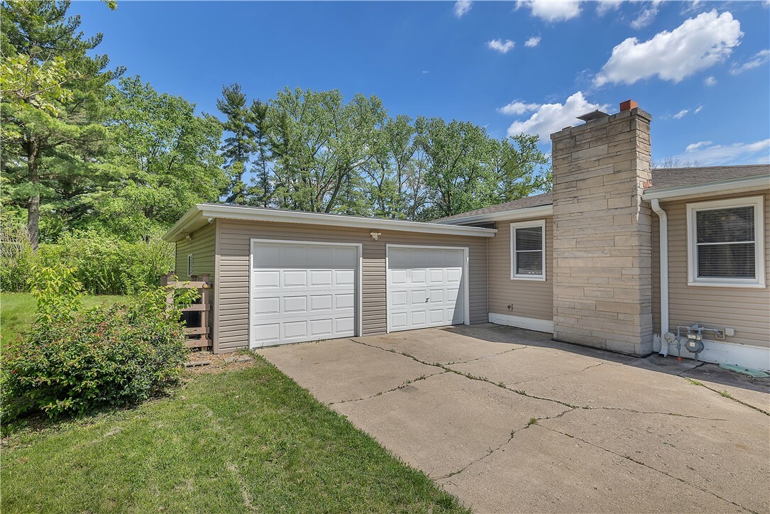 Property Photo: 2126 S Franklin Road IL 62521