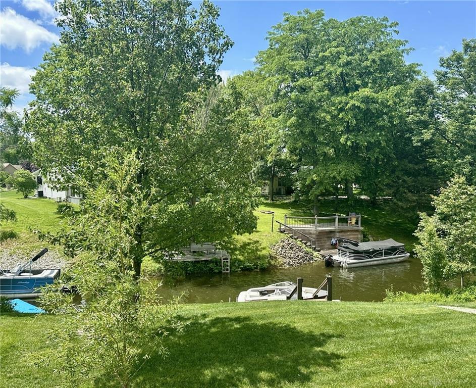 Property Photo: 8 Mohican Cove OH 45171