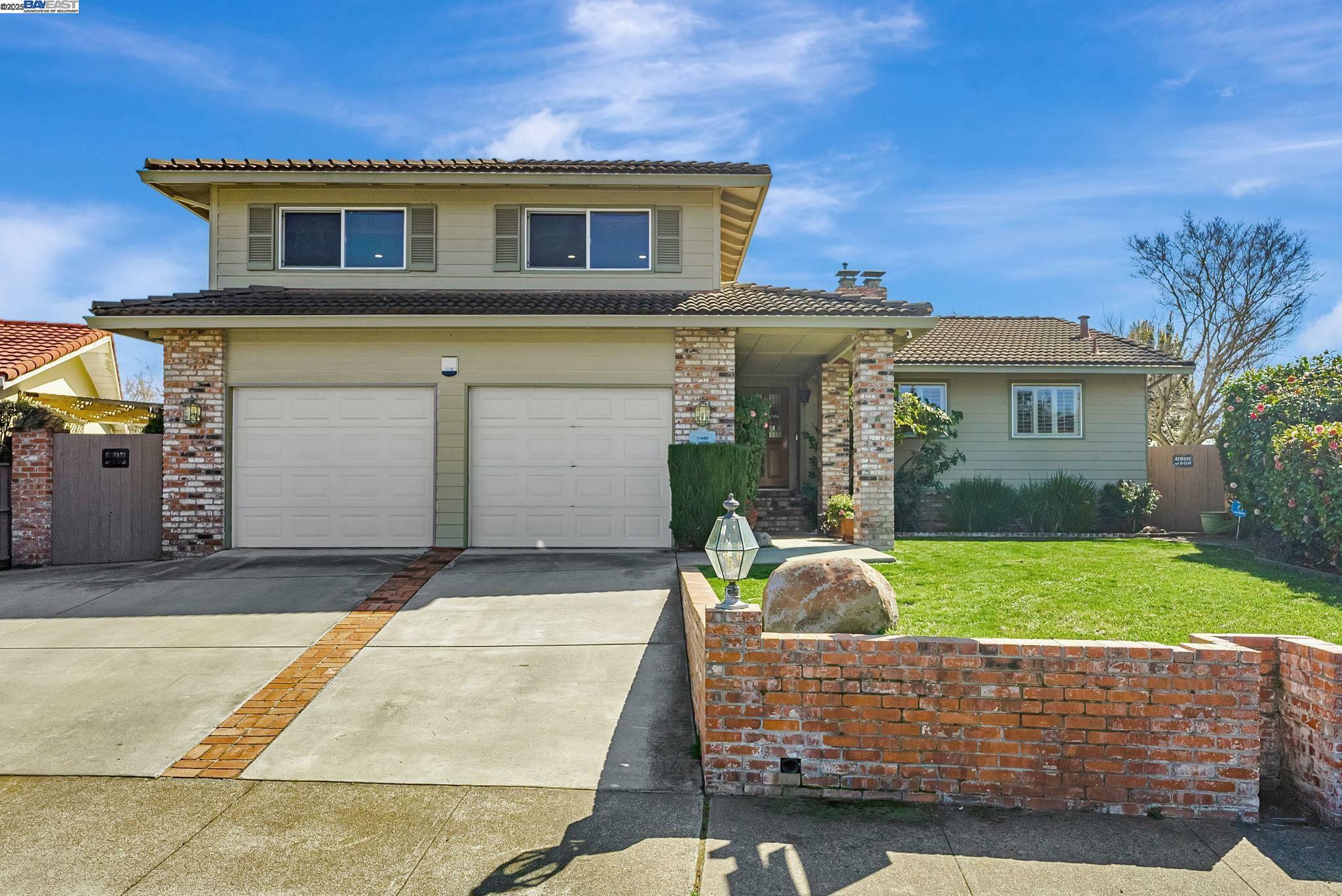 Property Photo: 25660 Paul Ct CA 94541