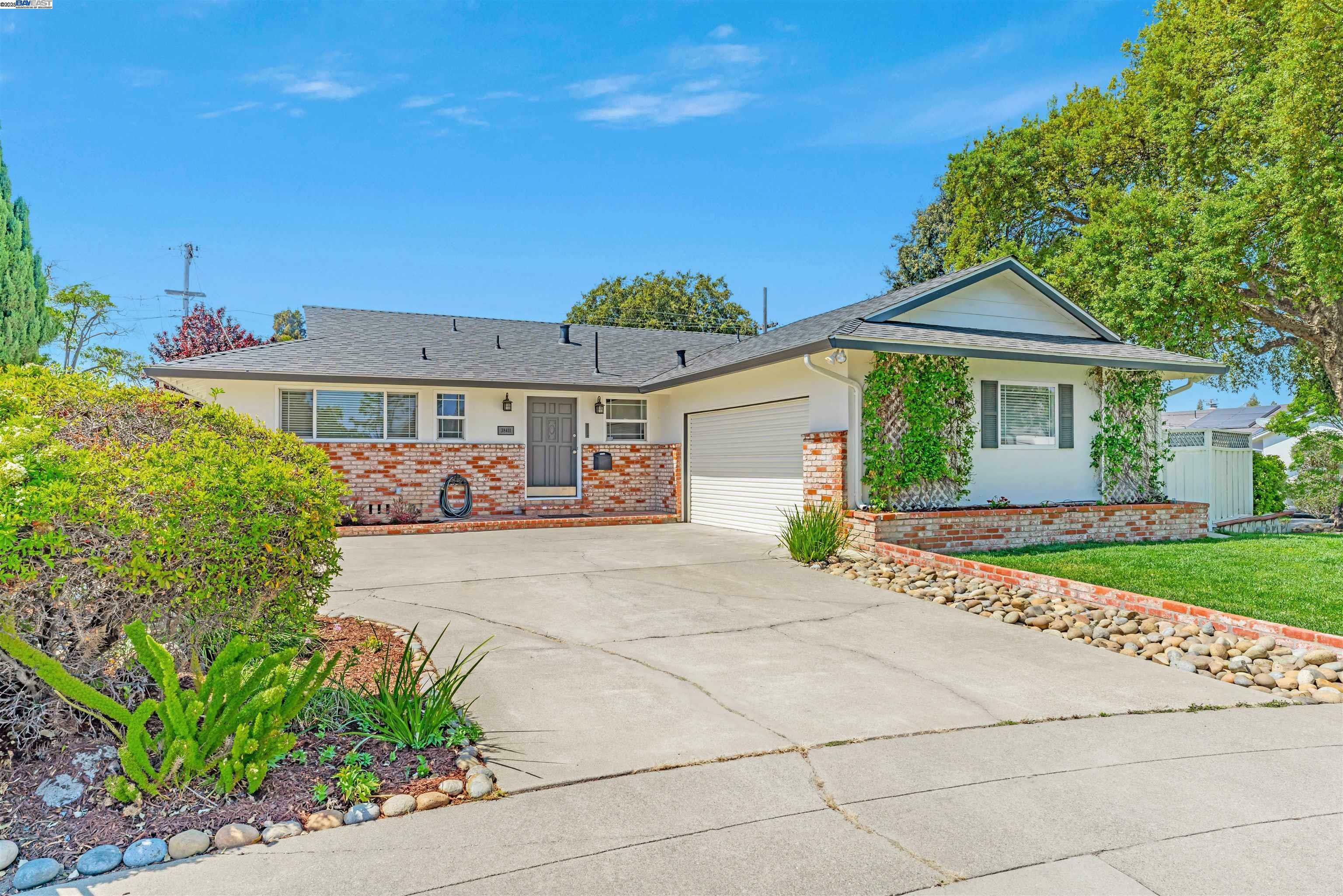 38411 Dennis Ct  Fremont CA 94536 photo