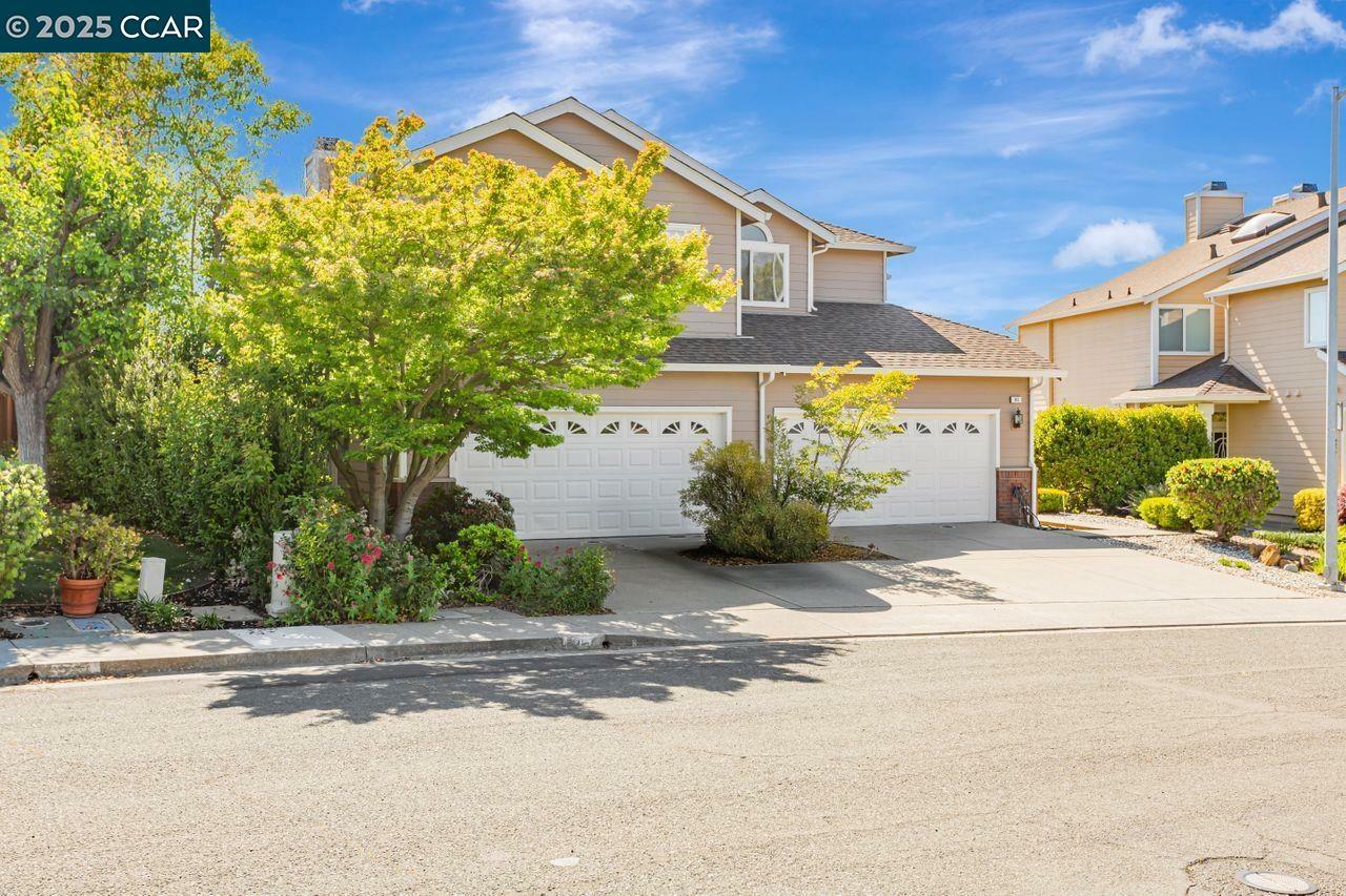 Property Photo: 81 Del Sur St CA 94591