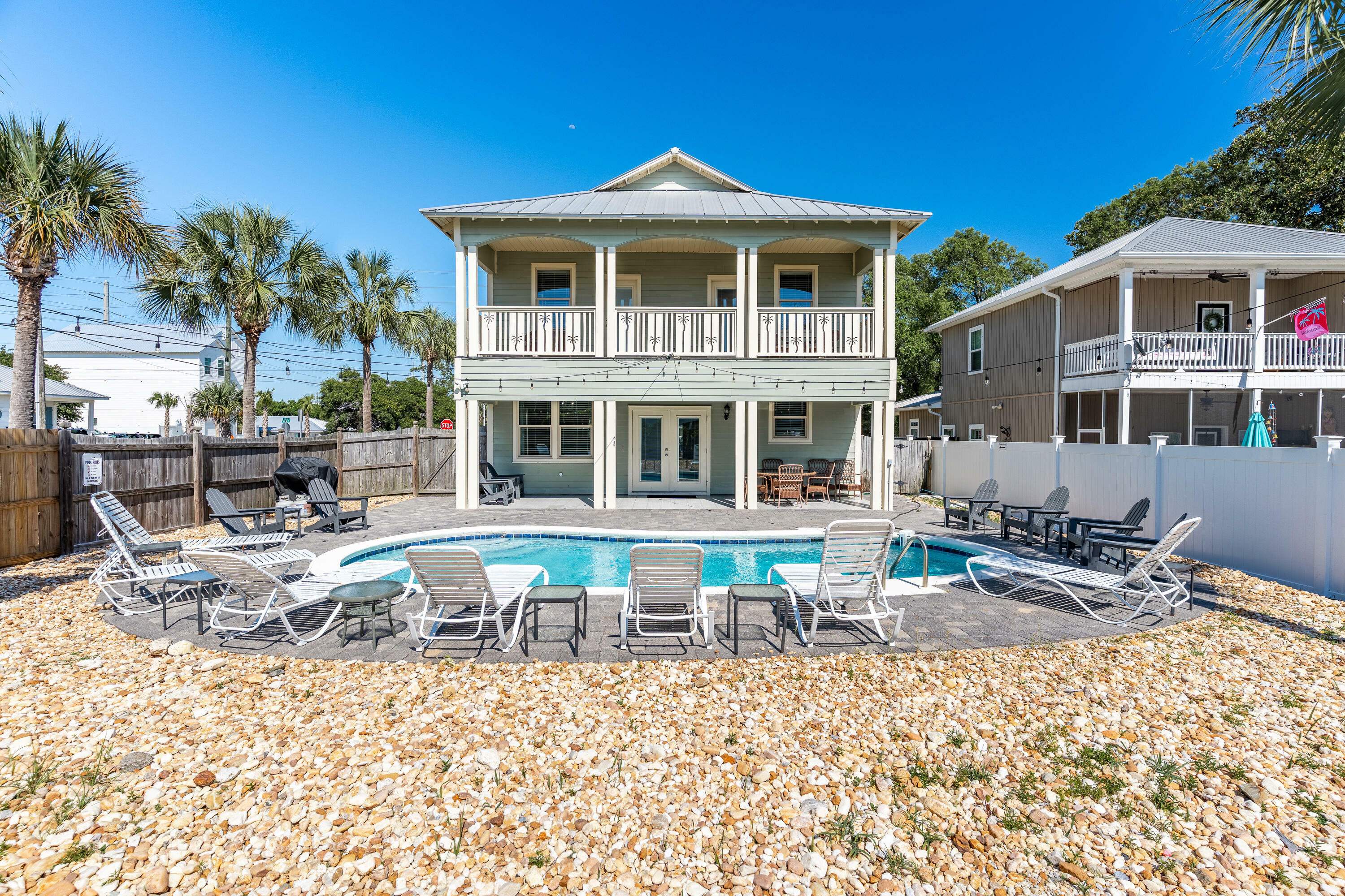Property Photo: 94 Dolphin Street FL 32541