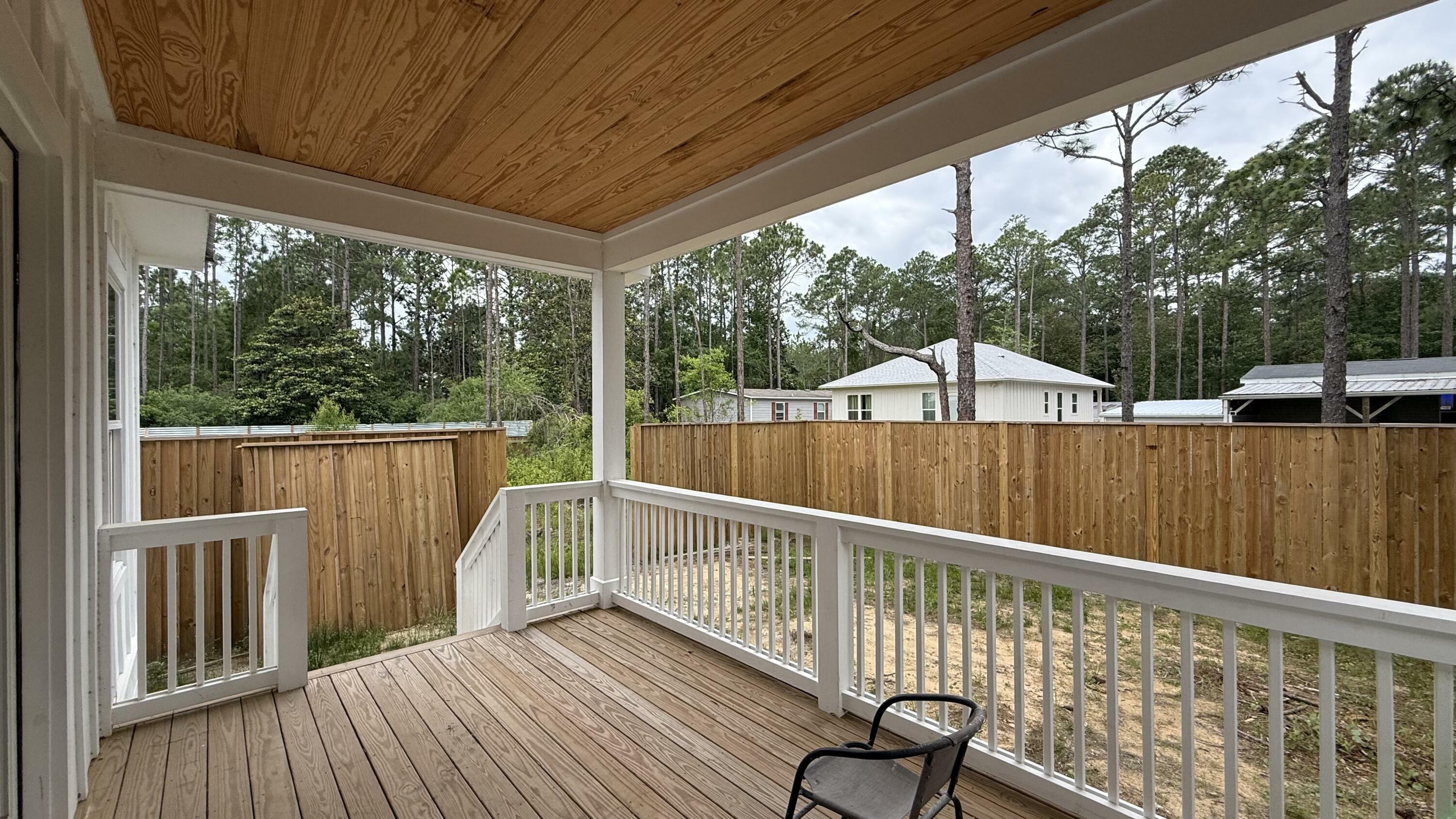 Property Photo: 279 S 2nd Street FL 32459